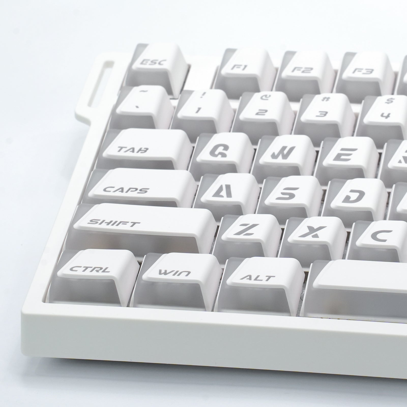 ATTACK SHARK SK07 131キー プリズム仕様の透過キーキャップ、ANSI、ホワイト